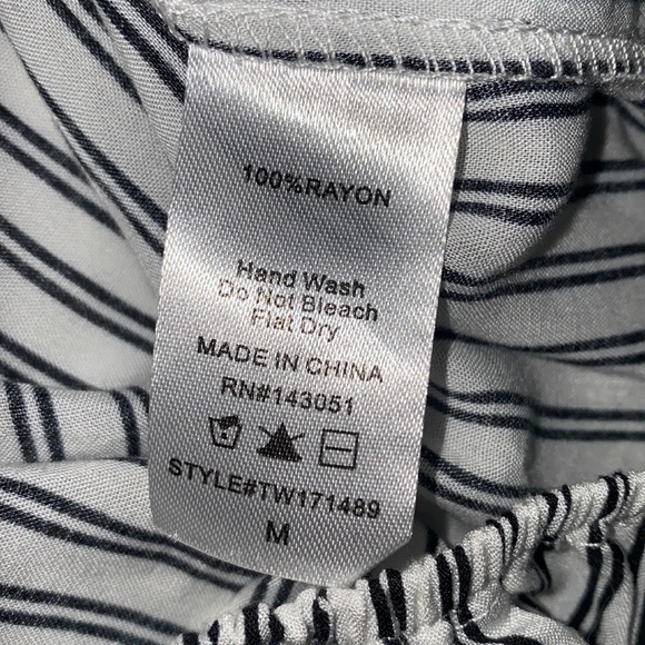 Off the shoulder striped long sleeve top - Picture 3 of 4